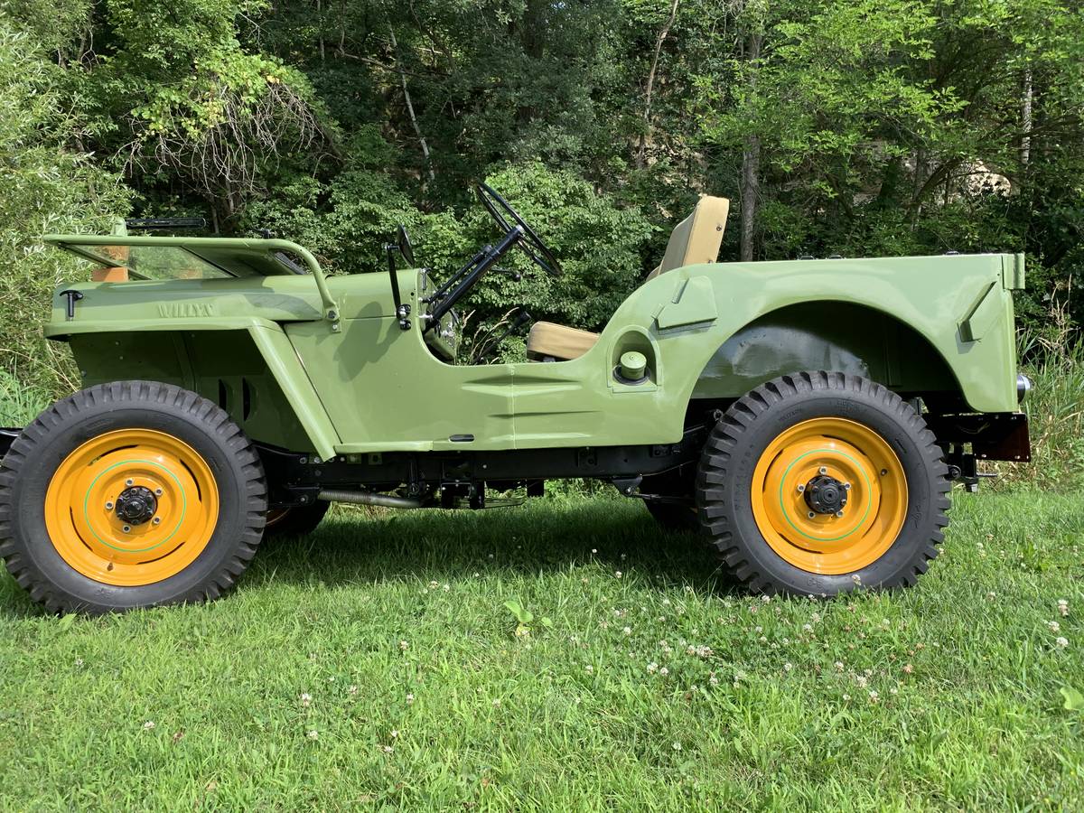 Willys-jeep-1945-green-3
