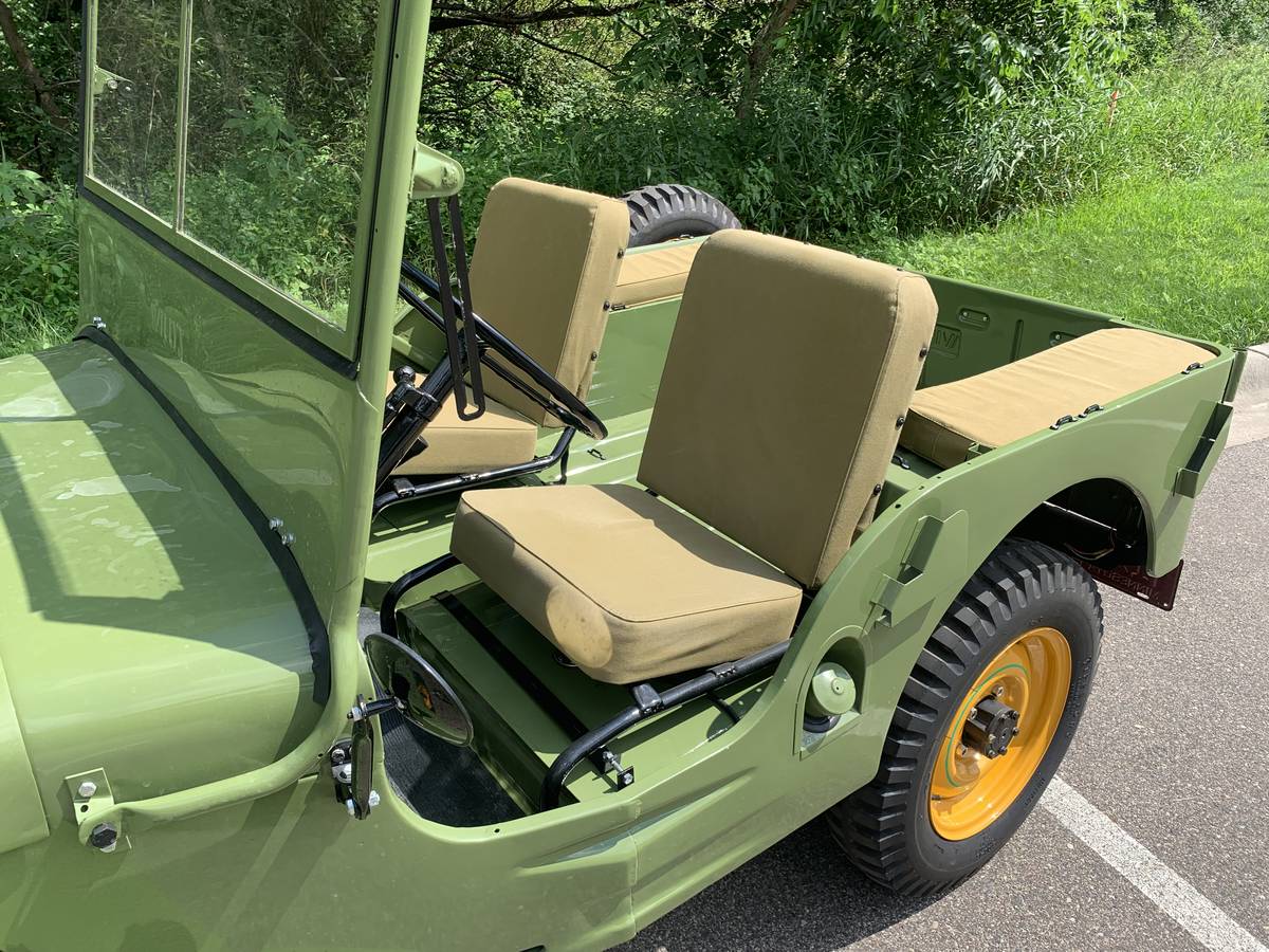 Willys-jeep-1945-green-5