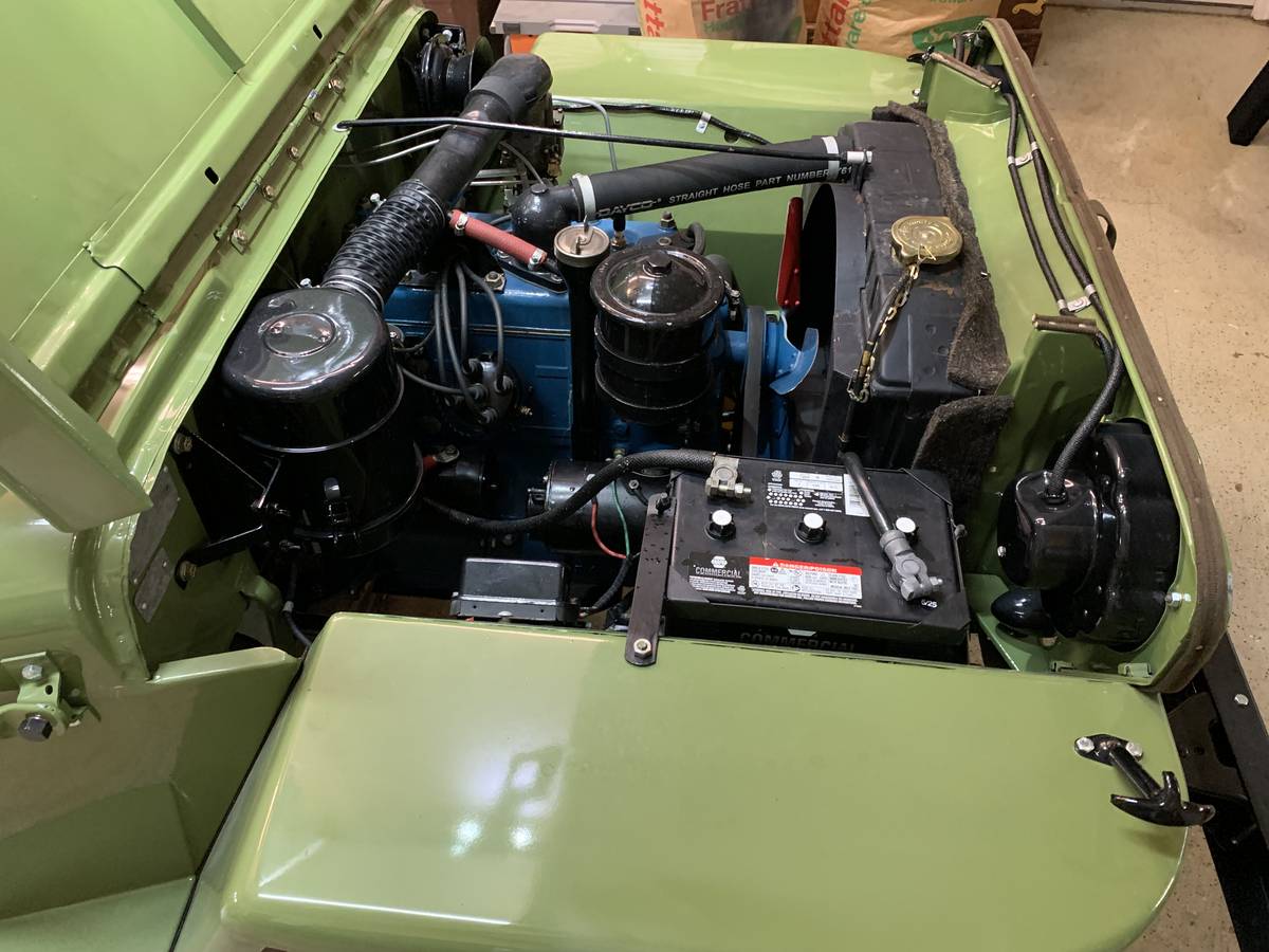 Willys-jeep-1945-green-9
