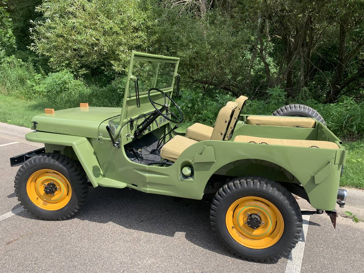Willys-jeep-1945-green