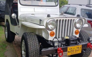 Willys-jeep-1947-white