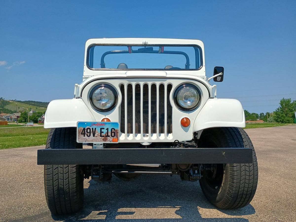 Willys-jeep-1959-white-11