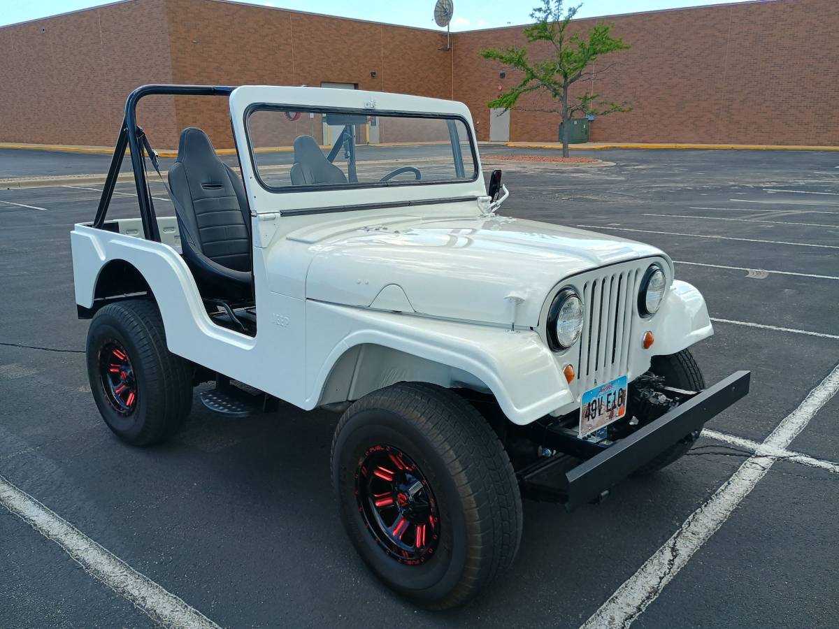Willys-jeep-1959-white-2