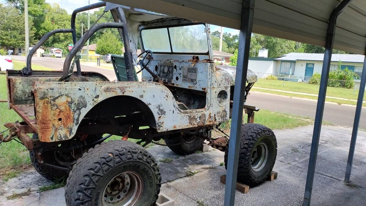 Willys-jeep-1962-2