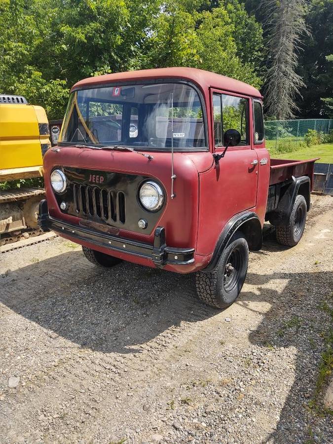 Willys-jeep-fc-150-1959-red-1