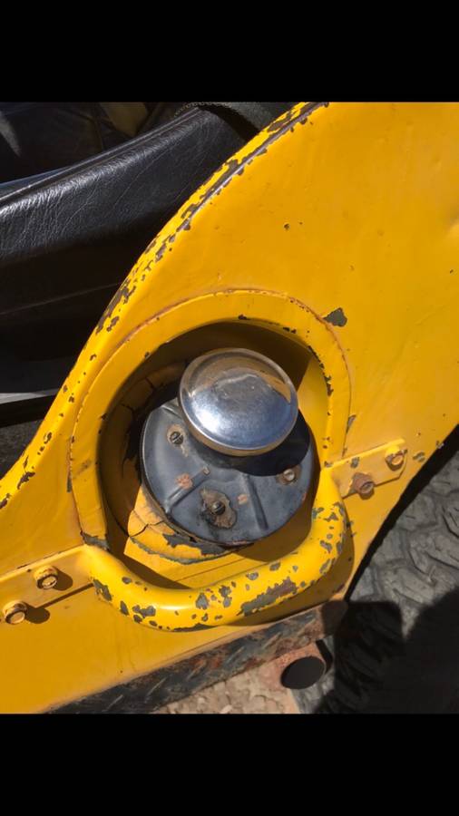 Willys-jeep-m38-1948-yellow-4