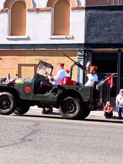 Willys-jeep-m38a1-1952-green-10