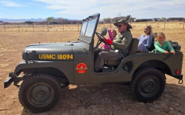 Willys-jeep-m38a1-1952-green-12