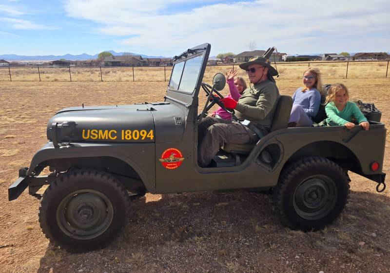 Willys-jeep-m38a1-1952-green-12