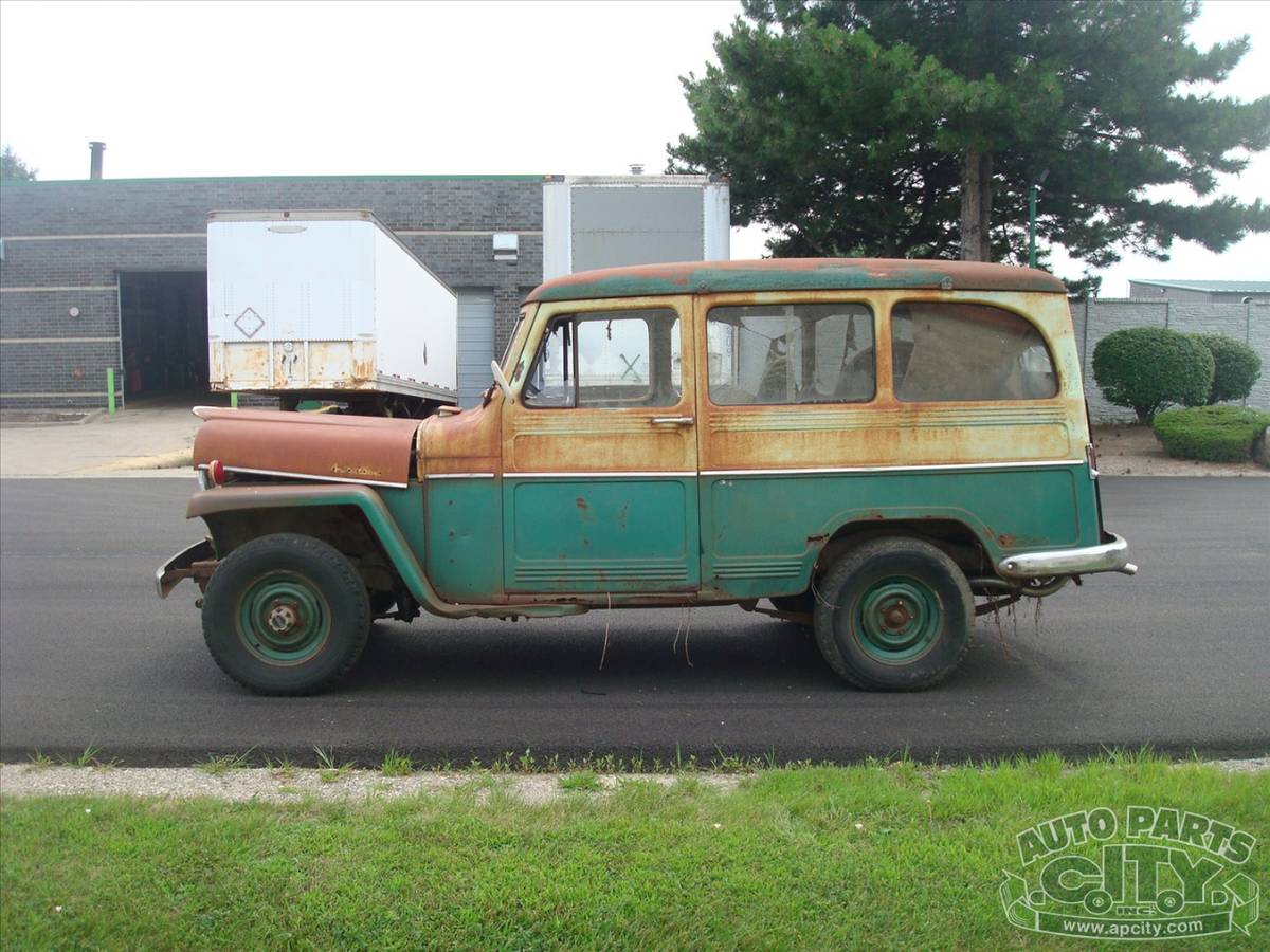 Willys-jeep-wagon-1957-green-10