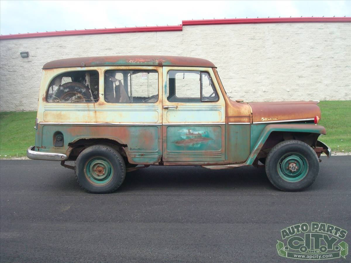 Willys-jeep-wagon-1957-green-11