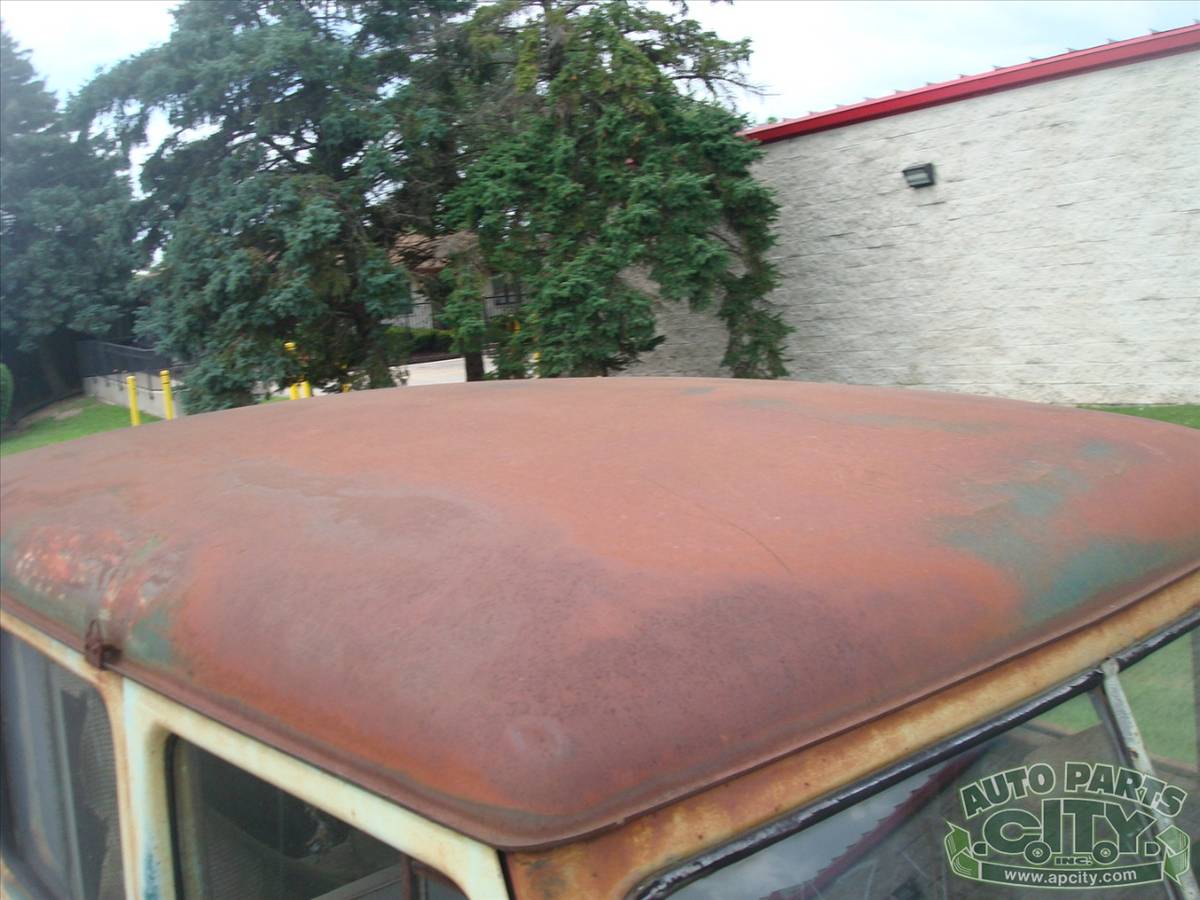 Willys-jeep-wagon-1957-green-20
