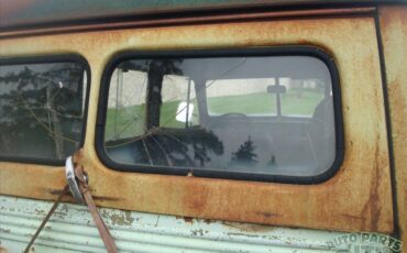 Willys-jeep-wagon-1957-green-9