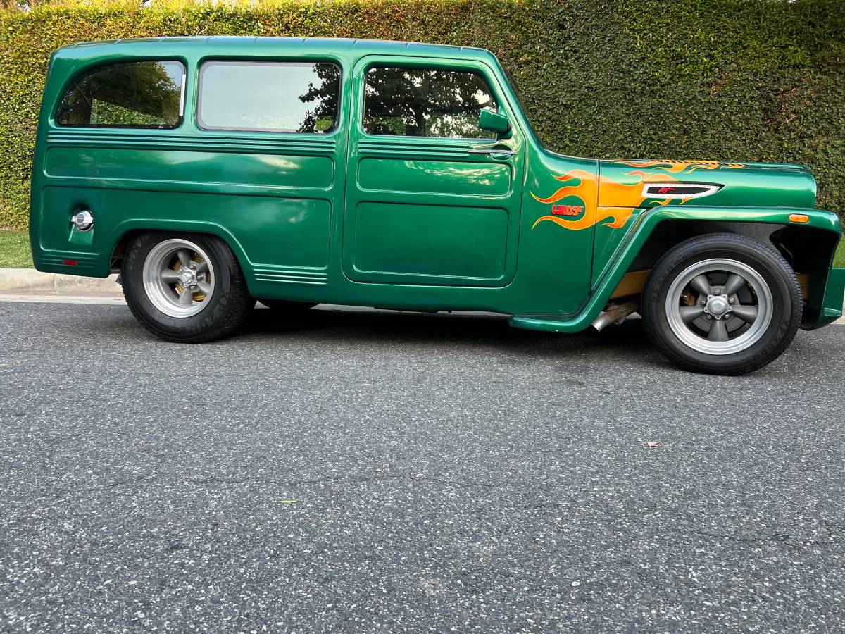 Willys-jeep-wagon-custom-1963-10