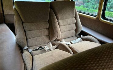 Willys-jeep-wagon-custom-1963-14