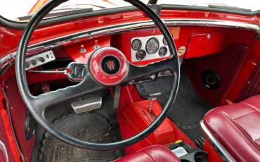 Willys-jeepster-1948-red-10