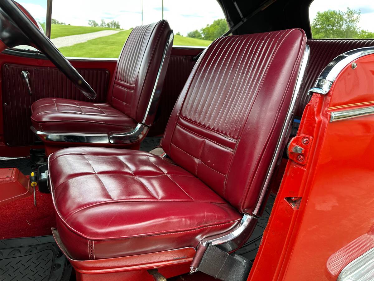 Willys-jeepster-1948-red-11