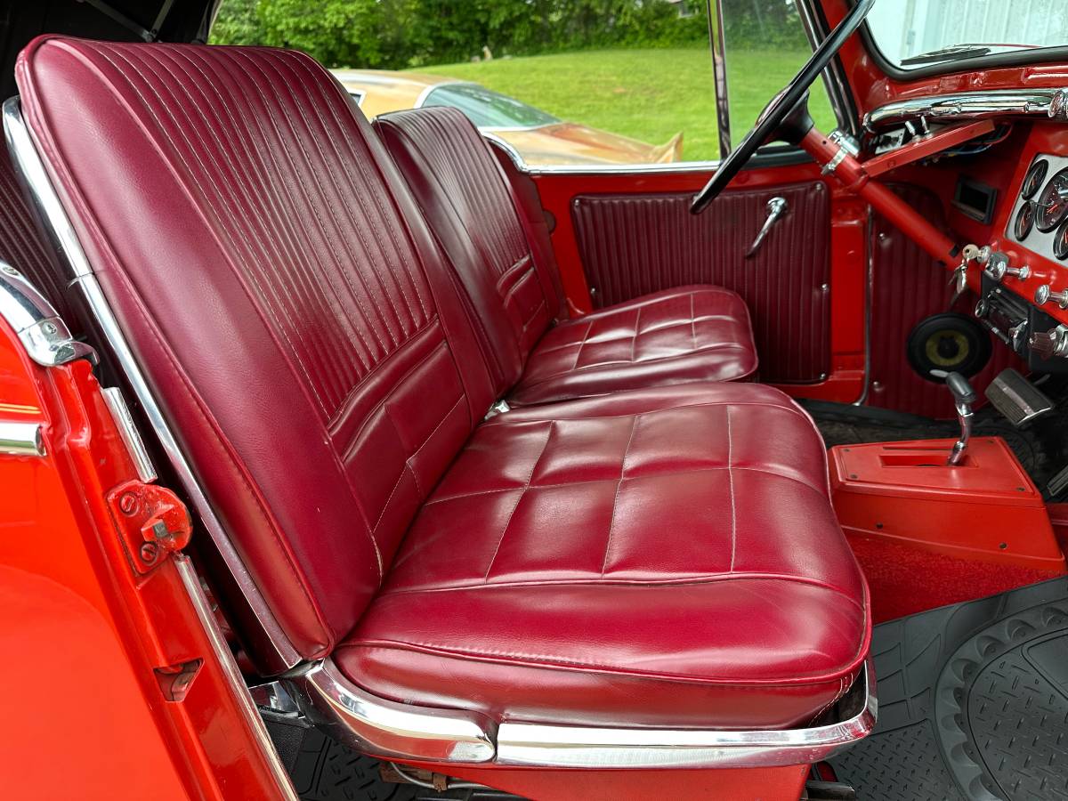Willys-jeepster-1948-red-13