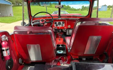 Willys-jeepster-1948-red-20