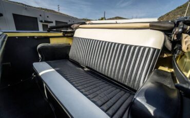 Willys-jeepster-1950-11