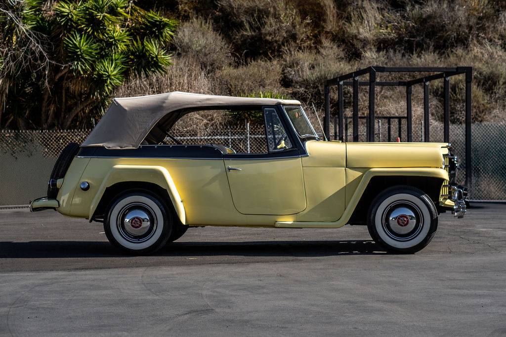Willys-jeepster-1950-16
