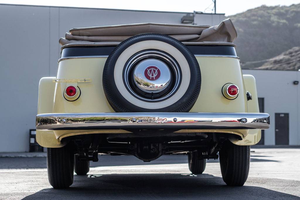 Willys-jeepster-1950-23