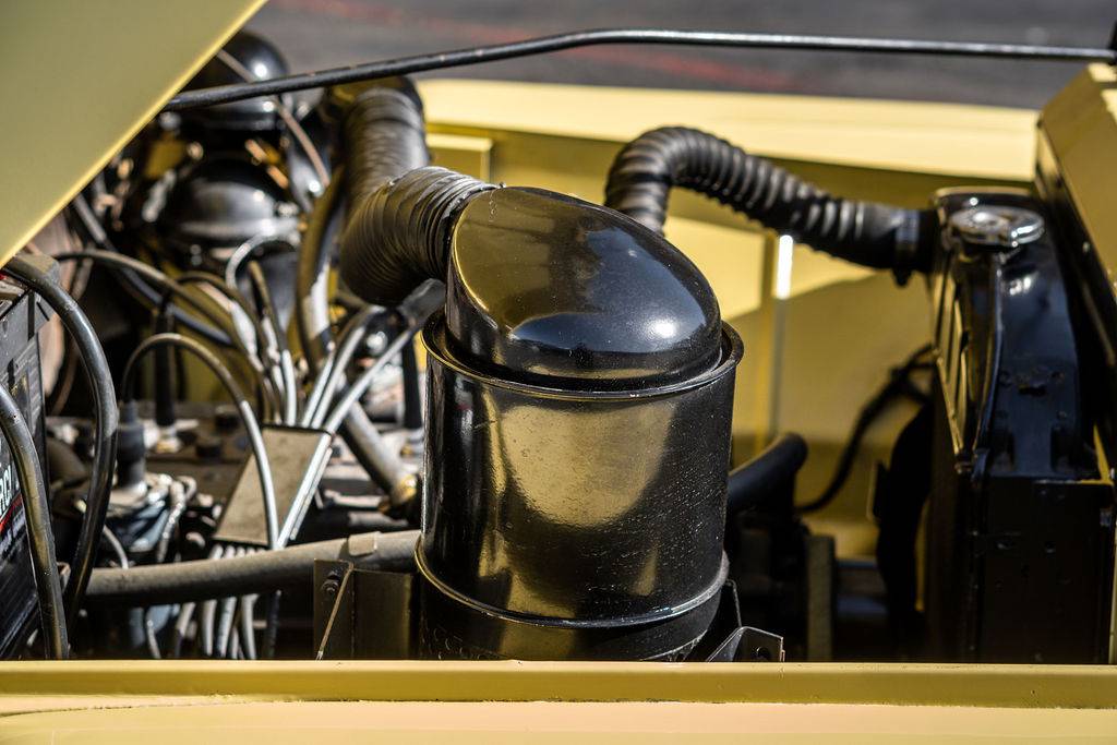 Willys-jeepster-1950-8