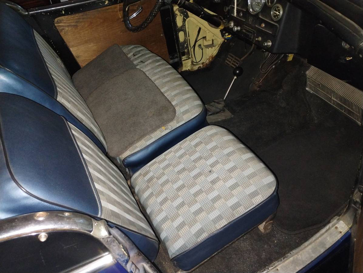Willys-jeepster-1950-blue-10