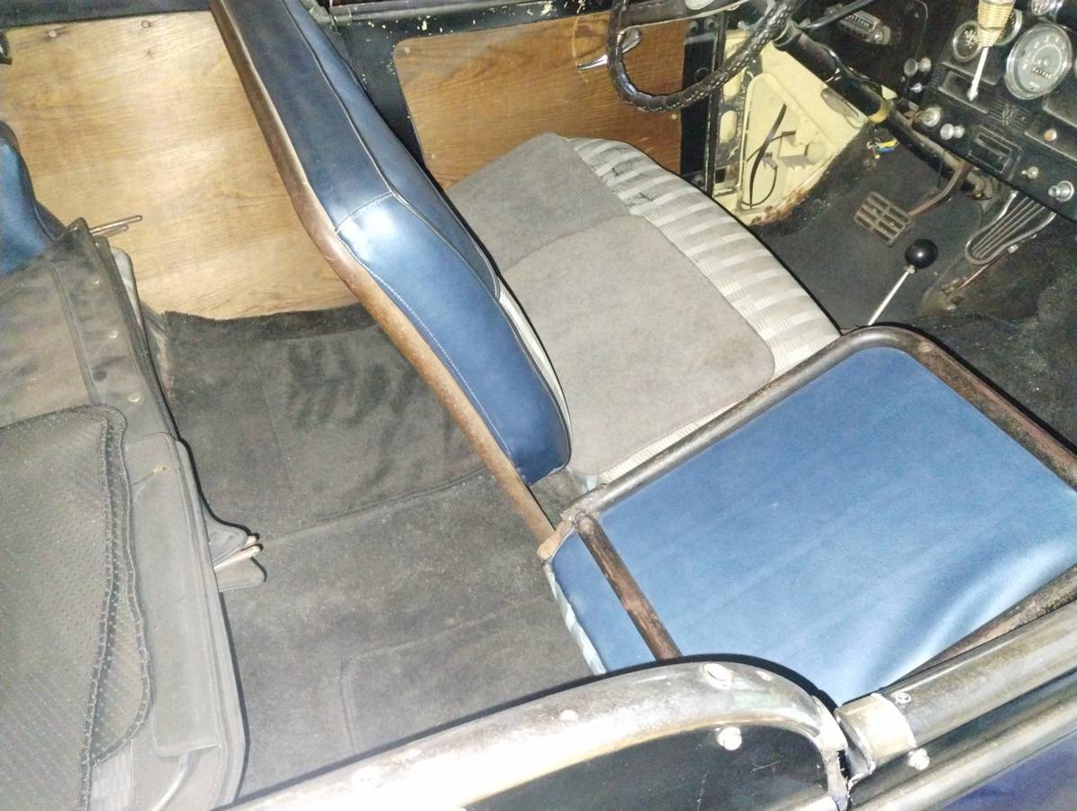 Willys-jeepster-1950-blue-11