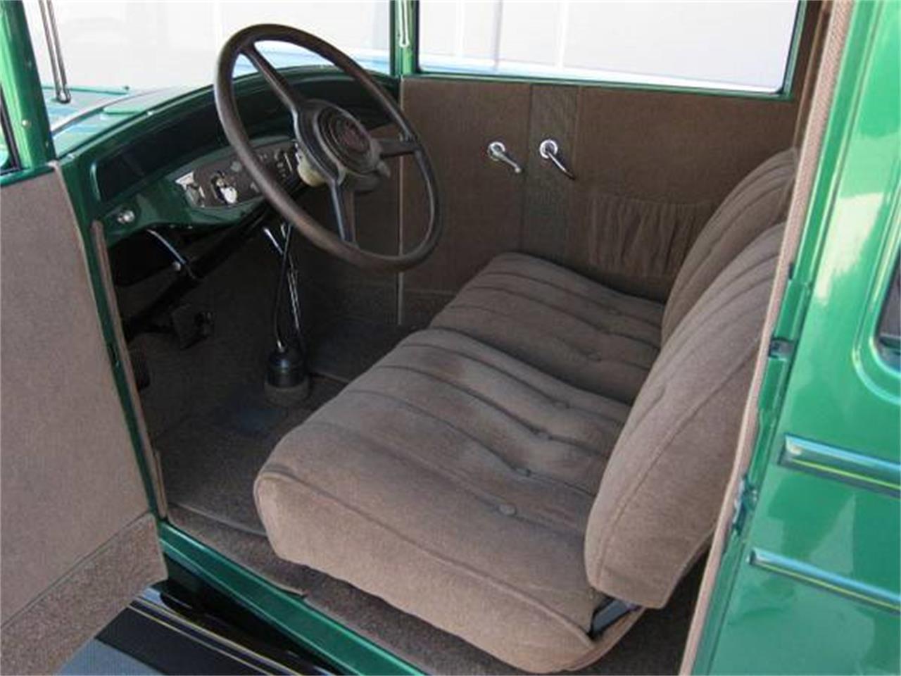 Willys-knight-Model-56-1928-Two-tone-green-Tanish-8