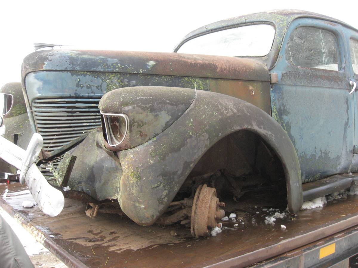 Willys-overland-1939-3