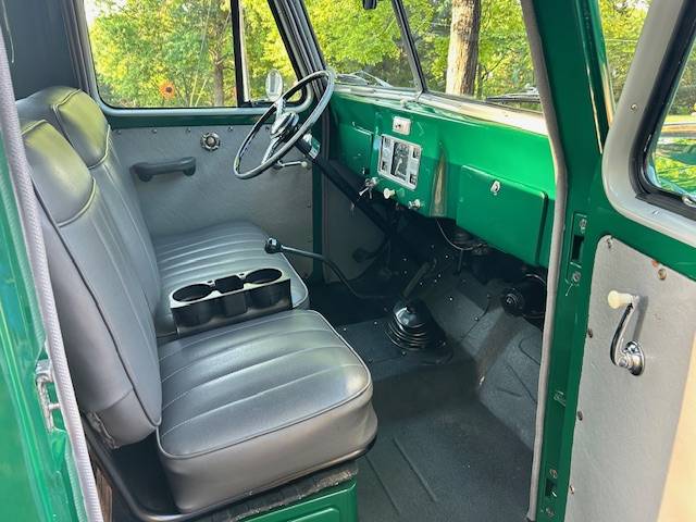 Willys-overland-1948-green-5