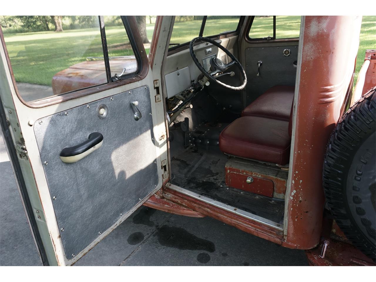 Willys-overland-Pickup-1949-Patina-Maroon-13