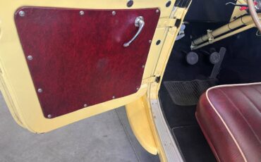 Willys-overland-jeepster-1950-yellow-19
