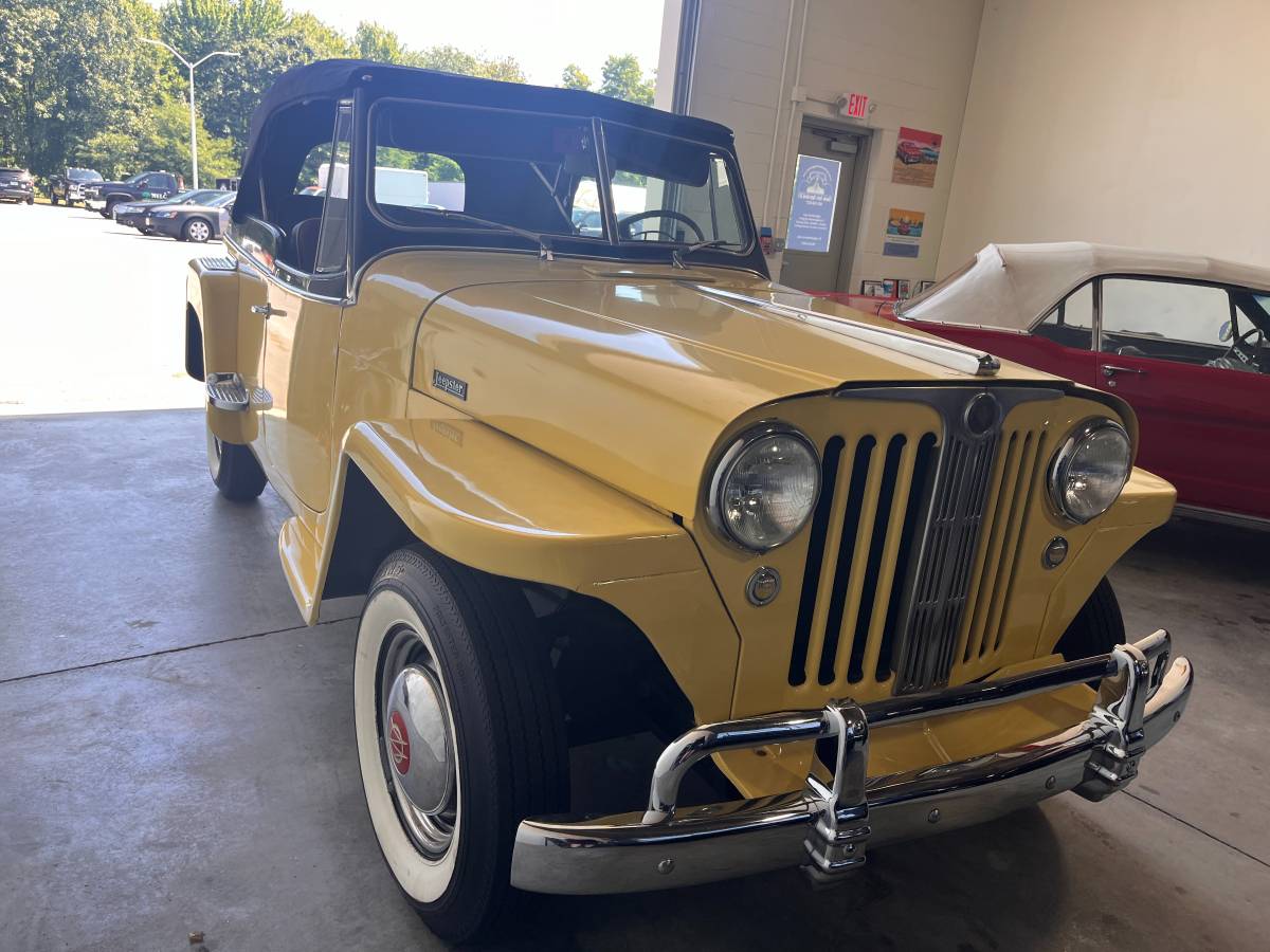 Willys-overland-jeepster-1950-yellow-2