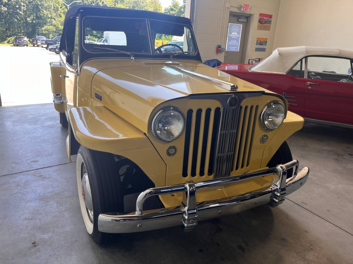 Willys-overland-jeepster-1950-yellow-3
