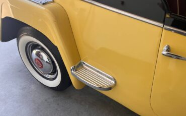 Willys-overland-jeepster-1950-yellow-8