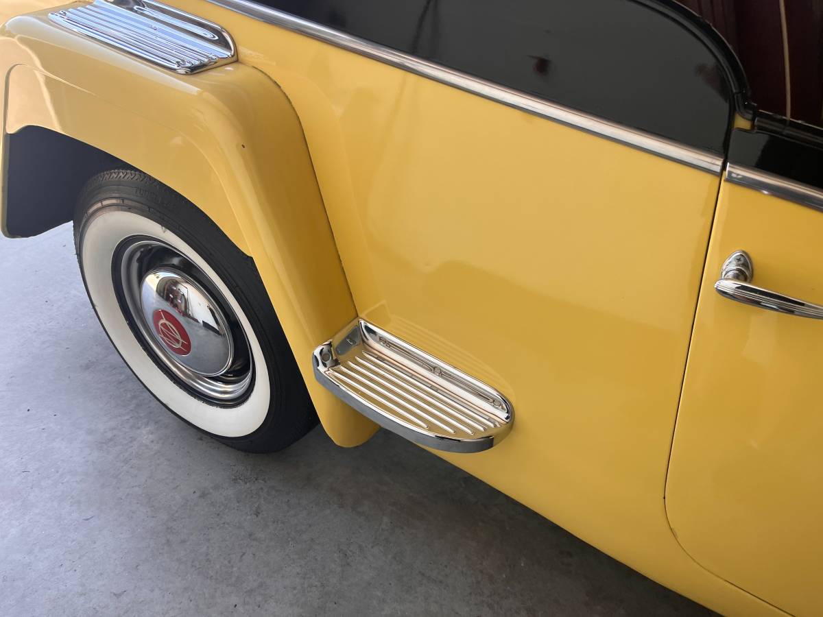 Willys-overland-jeepster-1950-yellow-8