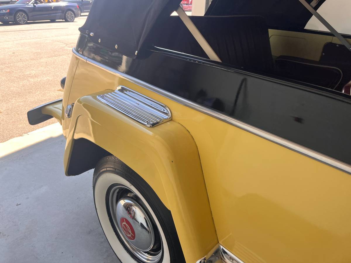 Willys-overland-jeepster-1950-yellow-9