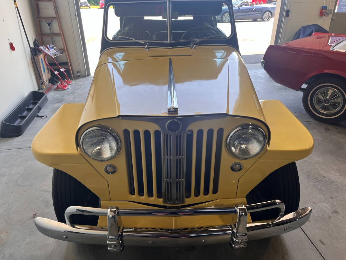 Willys-overland-jeepster-1950-yellow