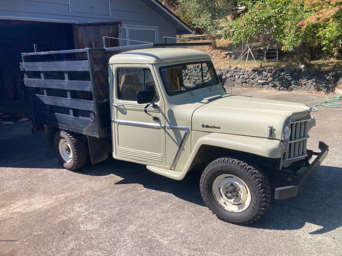 Willys-pickup-1962-brown-2