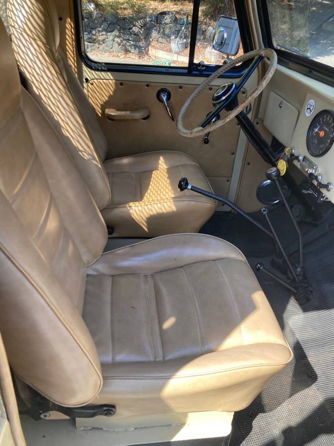 Willys-pickup-1962-brown-5