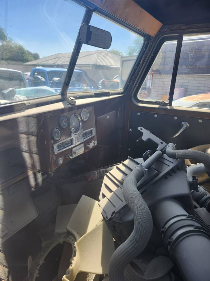 Willys-pickup-diesel-1953-yellow-4