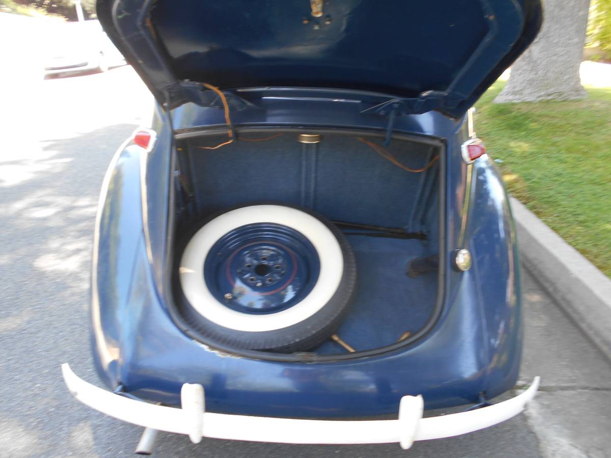 Willys-sedan-1939-blue-4