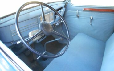 Willys-sedan-1939-blue-5