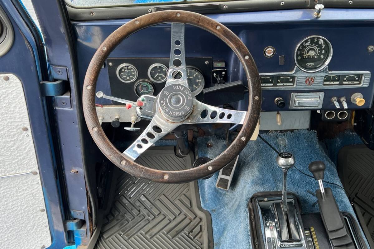 Willys-wagon-1956-blue-12