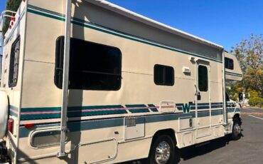Winnebago-mini-winnie-24-rc-1995-white-13