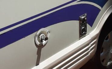 Winnebago-rialta-1995-white-1