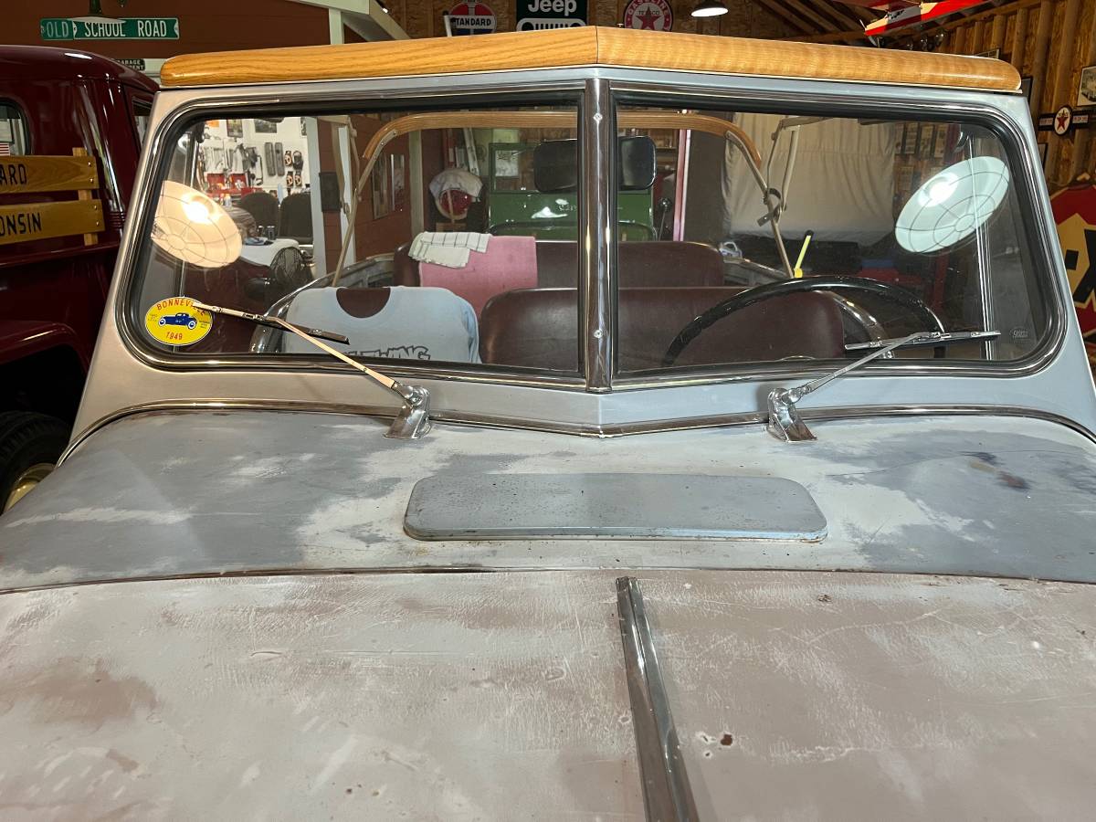 Wo-jeepster-1949-5