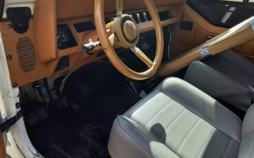 Wrangler-1987-white-3